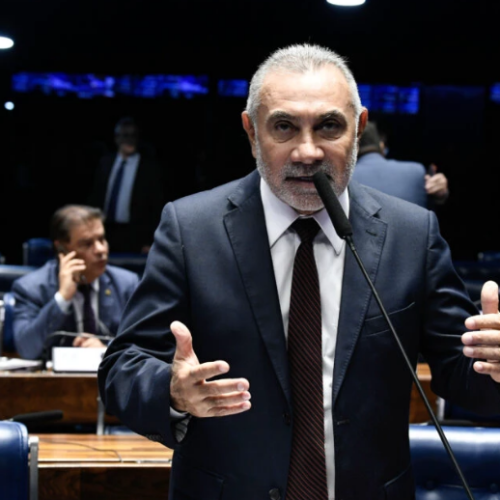 Ex-senador preso por estuprar a filha irá para prisão domiciliar