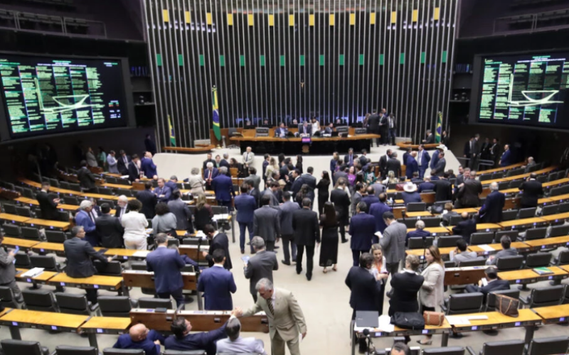 Datafolha: 76% são contrários a aumentar número de deputados