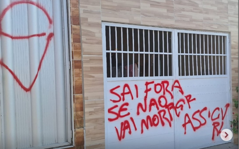 Criminosos ligados ao Comando Vermelho (CV) estão expulsando moradores