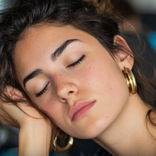 Novo estudo revela que as mulheres precisa de mais sono do que os homens