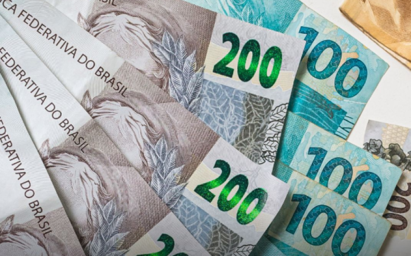 O Governo Federal prorrogou até 14 de fevereiro de 2026 o prazo para que aposentados e pensionistas solicitem a devolução de valores descontados
