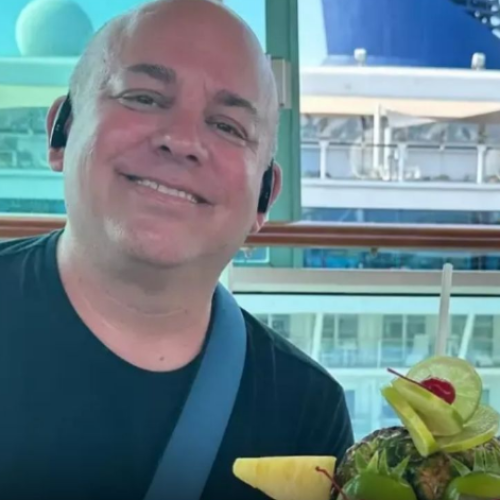 Engenheiro troca aluguel por vida em navio de cruzeiro e economiza morando no mar