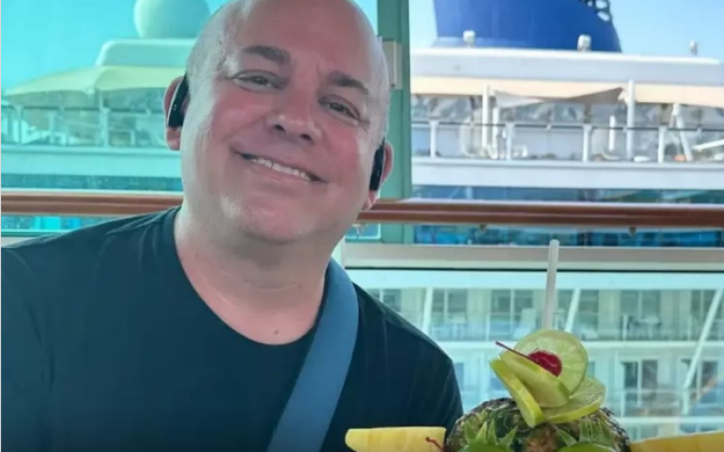 Engenheiro troca aluguel por vida em navio de cruzeiro e economiza morando no mar
