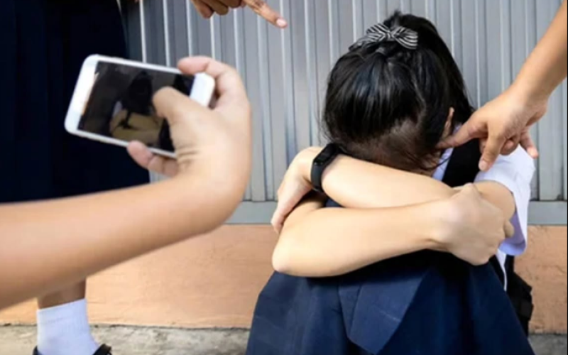 Alunas com melhores notas são rejeitadas em universidades por pratica de bullying