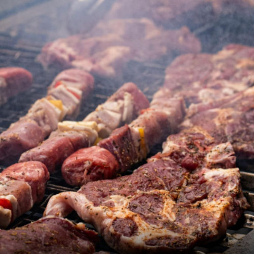Carne mal passada pode ser fonte de infecção