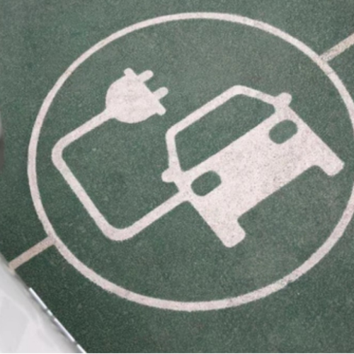 Mecânico recomenda pensar duas vezes antes de comprar um carro elétrico