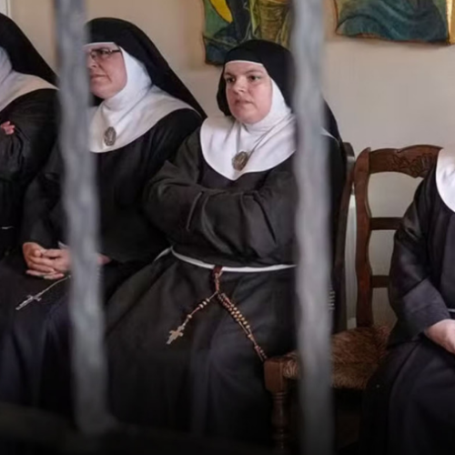 Freiras Espanholas presas por venderem artefatos da Igreja