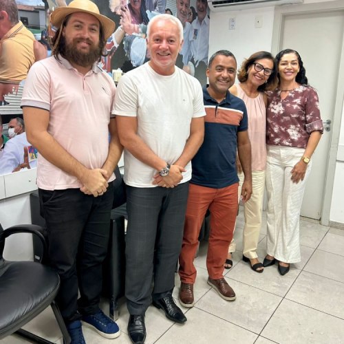 Deputado Bobô recebe lideranças de Ipirá