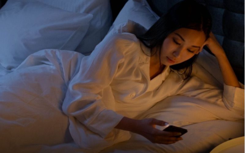 Você tem o hábito de dormir tarde todos os dias, atenção: a ciência mostra que o corpo humano não foi feito para funcionar no modo “virando a madrugada”