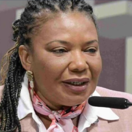 Margareth Menezes acusada de receber cache do próprio ministério