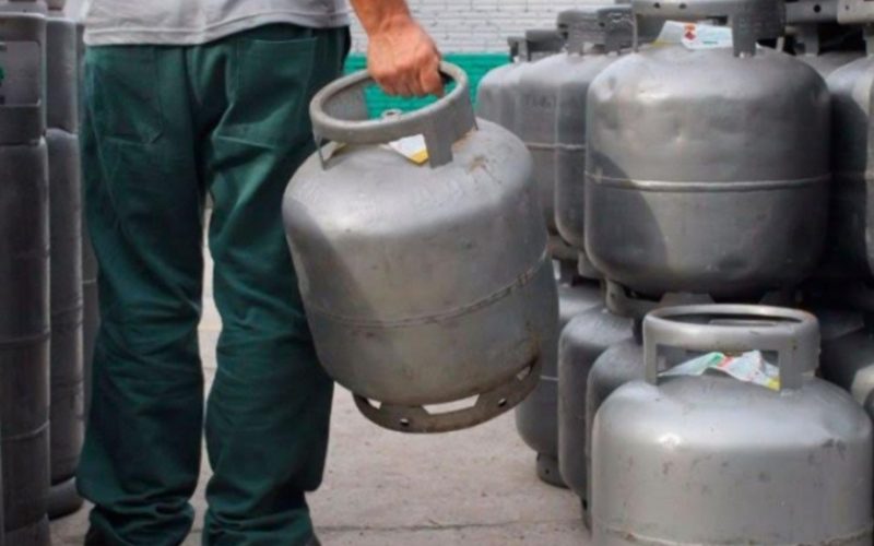 Bahia:Distribuidora anunciou redução nos preços do diesel e da gasolina mais aumentou o gás de cozinha