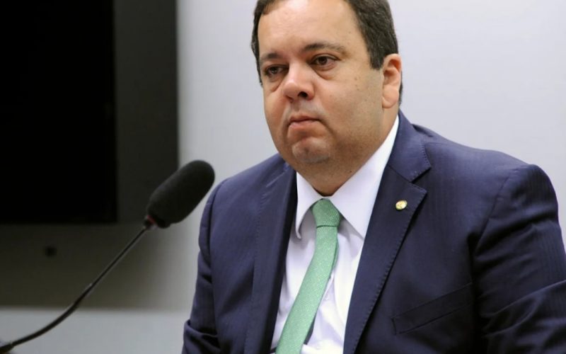 Elmar estaria levando concorrente de medicina para Campo Formoso  invés de Bonfim?
