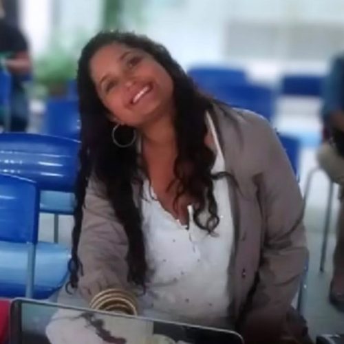 Coluna Vip: Naiara recebe registro e agora é  profissional do Rádio!