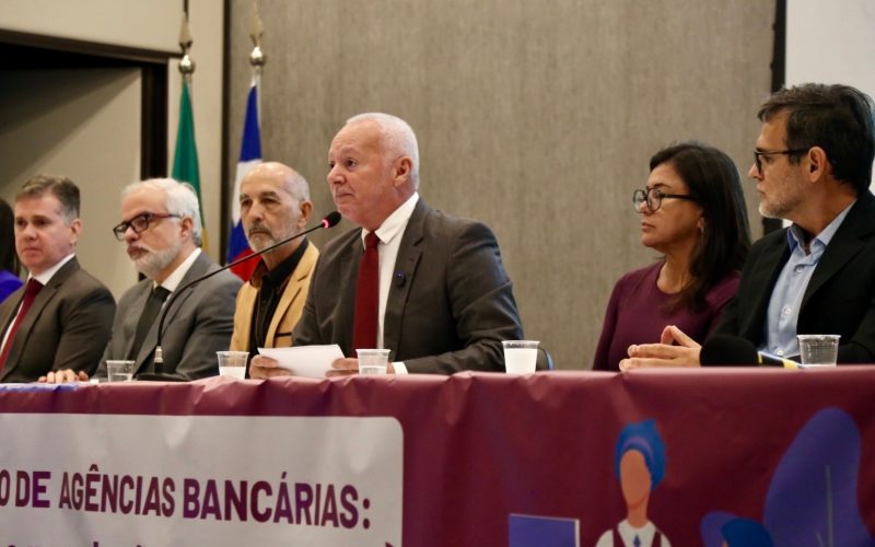 Deputado Bobô preside audiência pública sobre terceirização, pejotização e fechamento de agências bancárias
