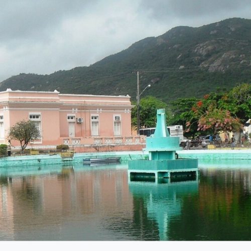 Itiúba suposta manobra para reeleição da mesa da Câmara