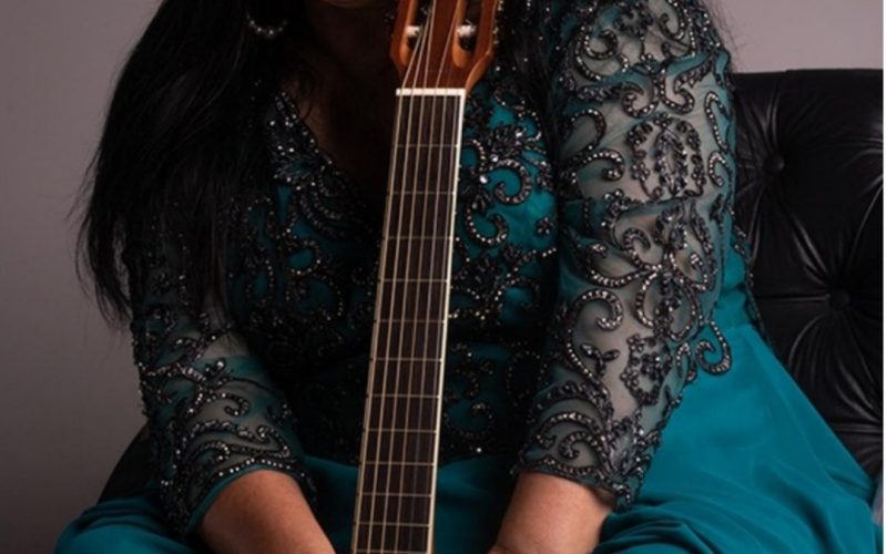 Sábado grande show em Bonfim com Perla Paraguaya