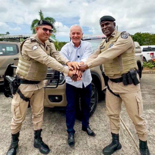 Deputado Bobô participa de anúncio de ações de combate ao crime e confirma nova viatura para o distrito de Igara