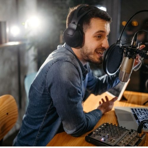 Radialista pode exercer jornalismo sem restrições