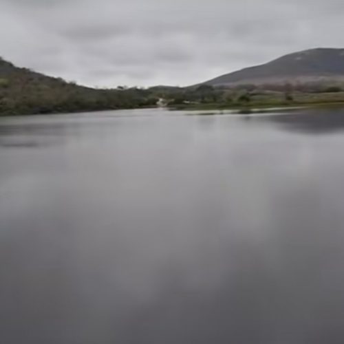 Barragem de Ponto Novo transborda
