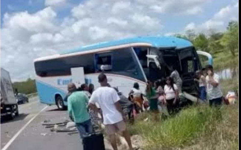 FATAL: Acidente com vítimas nesta sexta-feira dia 28 em Taquinho de Feira!