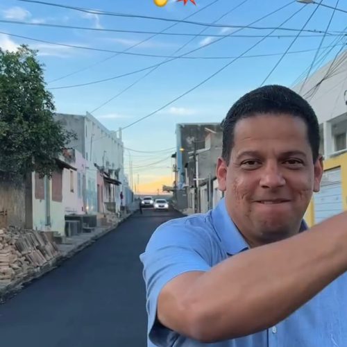 Prefeito de Senhor do Bomfim faz mágica em publicidade