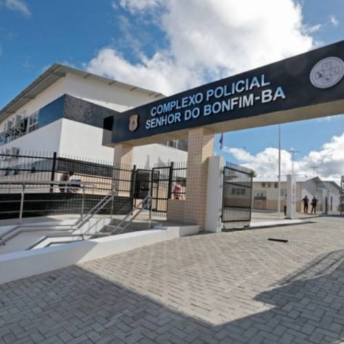 Apesar da presença de órgãos públicos importantes Derba não é contemplado com asfalto!