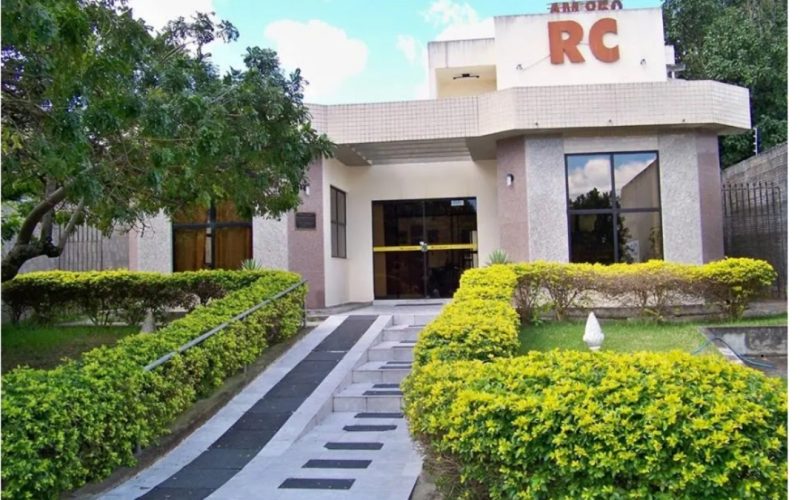 Rádio Caraíba FM liderou audiência durante todo ano de 2025