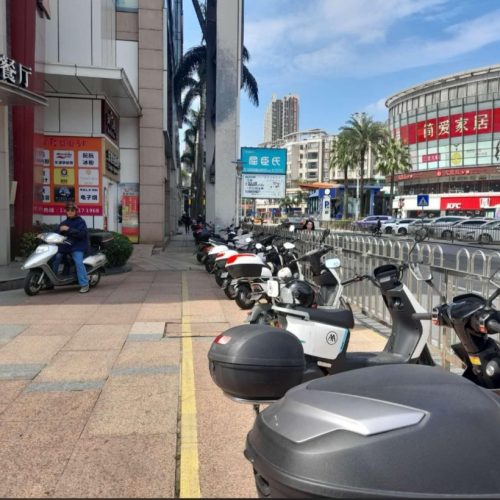 Bonfim pode copiar modelo de estacionamento de motos em calçadas de praças