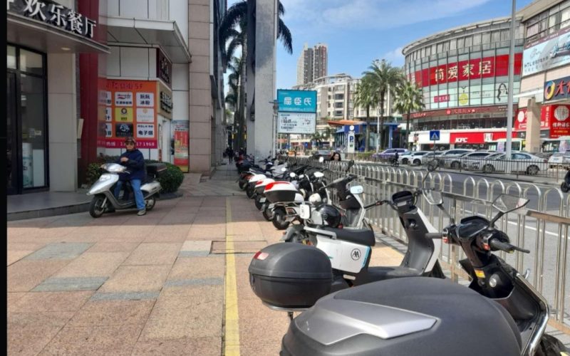 Bonfim pode copiar modelo de estacionamento de motos em calçadas de praças
