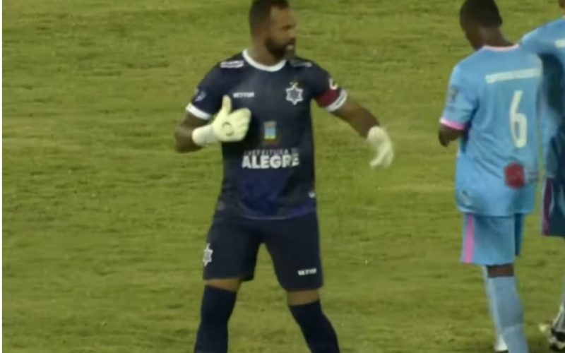 Bruno volta atuar como goleiro!