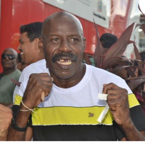 Ex Pugilista Reginaldo Hollyfield preso por agressão a sobrinha