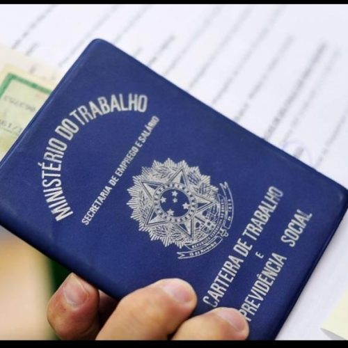 Maioria dos brasileiros ainda prefere emprego com carteira assinada, principalmente os mais jovens