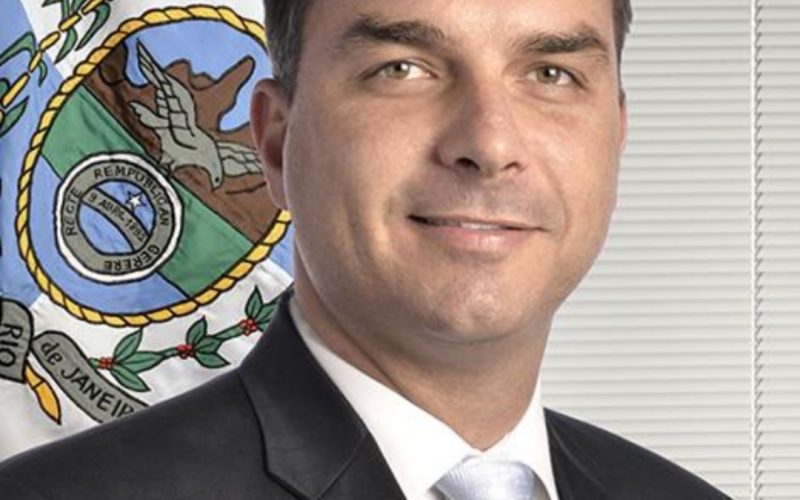 Flávio Bolsonaro diz que fez o que cabia ao governo em viagem aos Estados Unidos