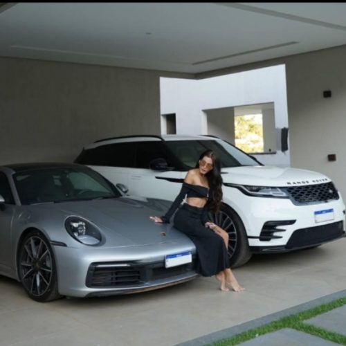 Mulher alugava carros de luxo para atrair homens e praticar furtos