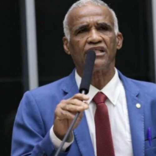 Pr. Isidório apresenta projeto para restringir uso de banheiros femininos por pessoas trans