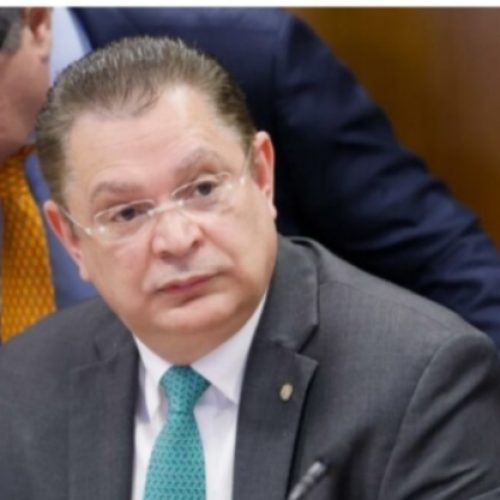 Sóstenes diz que decisão da Itália expõe “alerta” ao Brasil