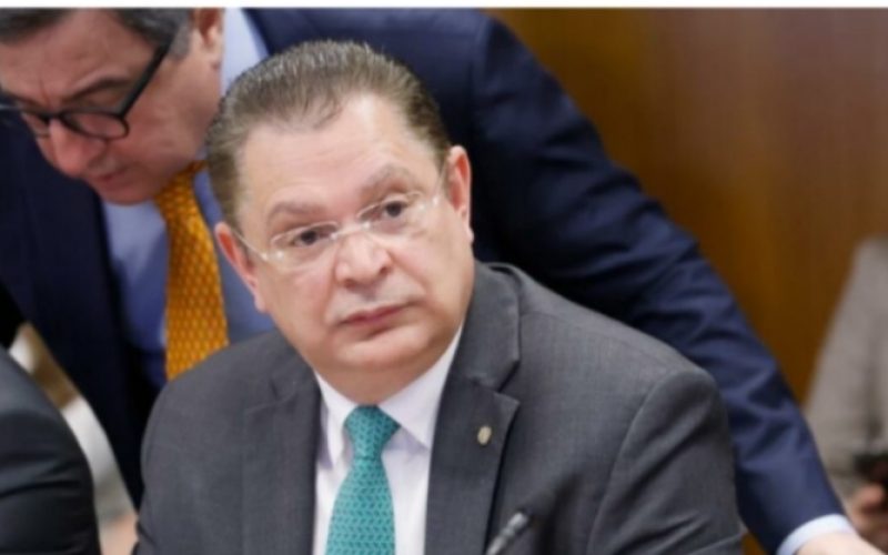 Sóstenes diz que decisão da Itália expõe “alerta” ao Brasil
