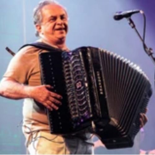 Flávio José cancela shows na Bahia após polêmica sobre cachês; MP aponta aumento de 40% no valor contratado