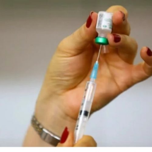 Vacina contra dengue aplicada em 500 mil pessoas é suspensa temporariamente pelo SUS