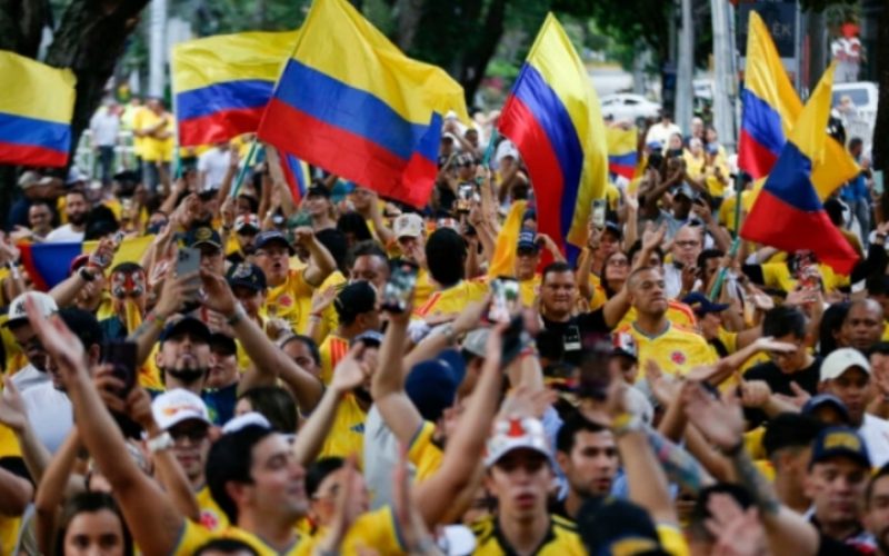 Vitória da direita na Colômbia amplia virada na América Latina