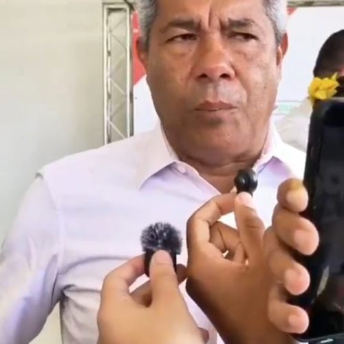 Jerônimo rebate críticas de Zé Ronaldo e cobra construção de hospital municipal em Feira de Santana