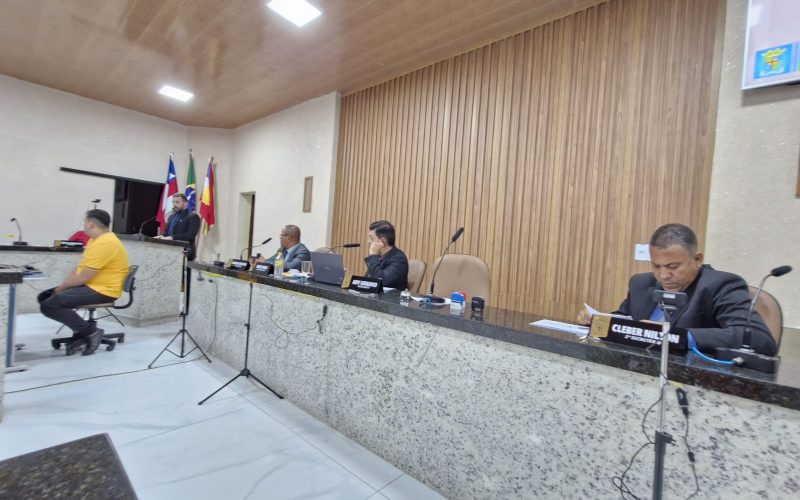 Câmara Municipal de Senhor do Bonfim cria Conselho do São João e programa de acesso à Educação Infantil