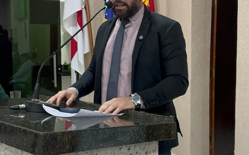 Weslen Aquino defende união dos parlamentares para reduzir taxa de 80% do esgotamento e critica ação da Embasa
