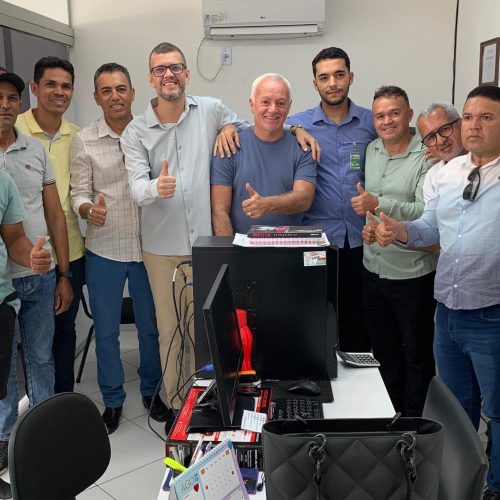 Deputado Bobô participa de reunião e visita obras em Andorinha