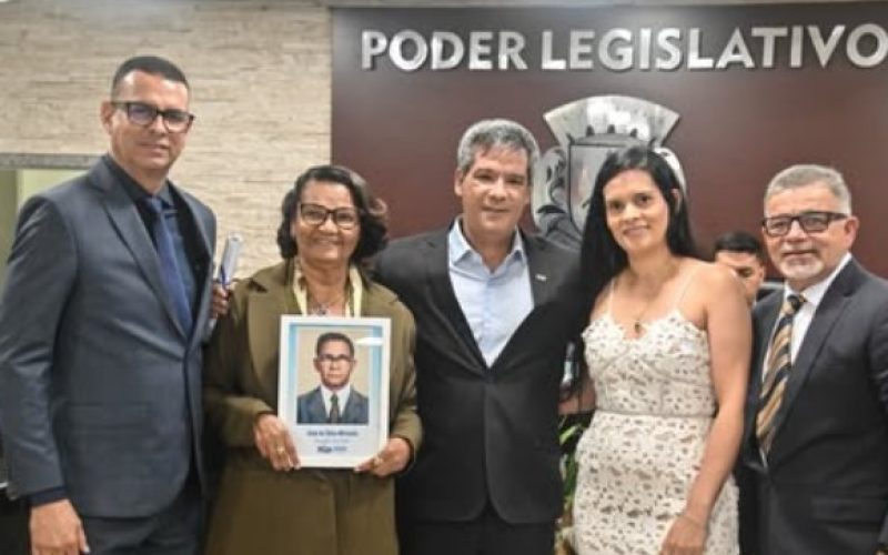 Câmara de Campo Formoso inaugura Galeria de Ex-Presidentes em noite de emoção e reconhecimento