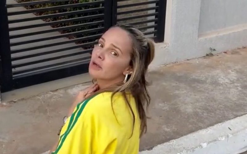 Influencer de esquerda ora para Deus “eliminar” Bolsonaro