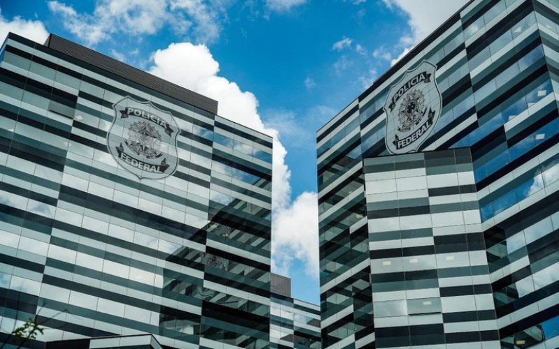 PF publica edital de concurso com 1.000 vagas para cargos policiais