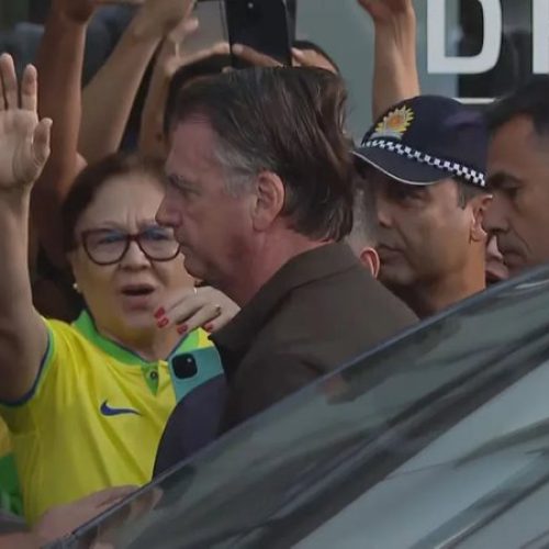 Bolsonaro é diagnosticado com câncer