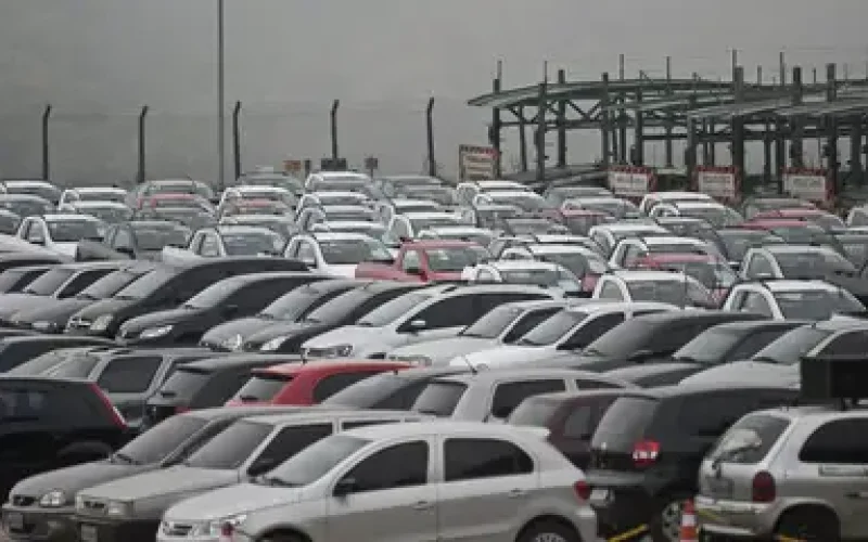 Venda de veículos novos no país sobe 15% até maio