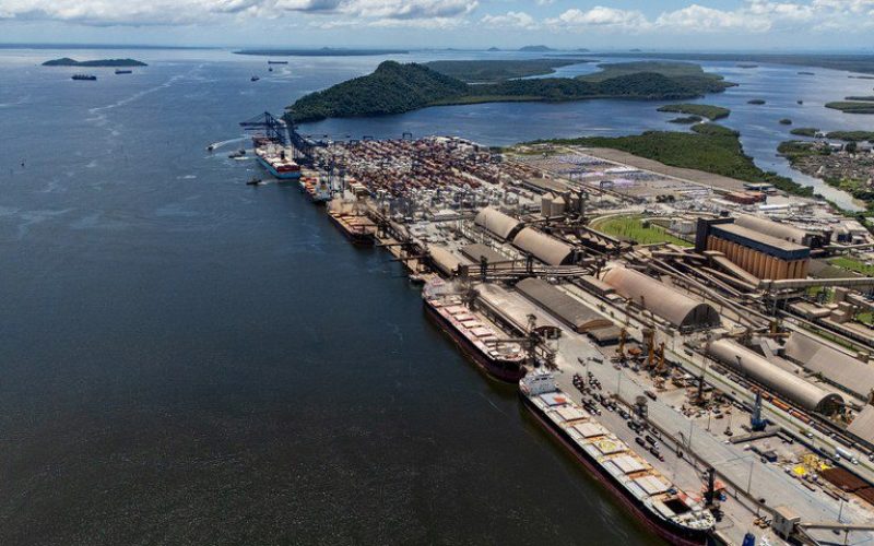 Ministro Silvio Costa Filho anuncia para agosto leilão do canal de acesso ao Porto de Paranaguá